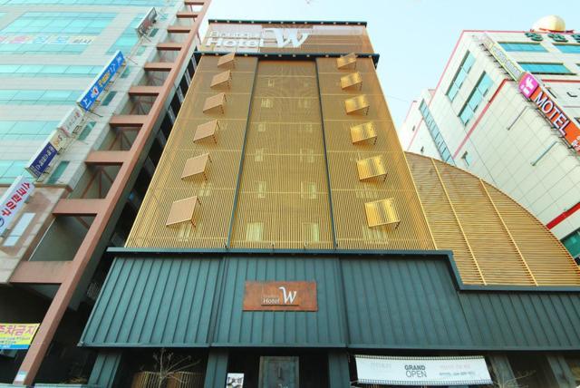 W Boutique Hotel Gimhae Екстер'єр фото